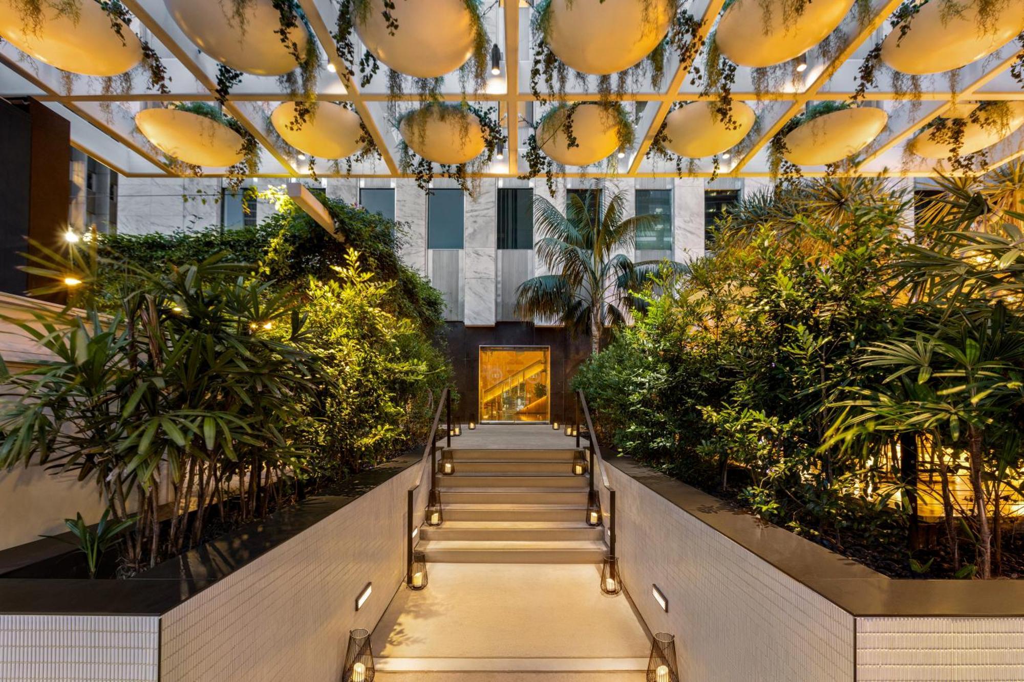 The Delphi Hotel Los Angeles Exterior photo